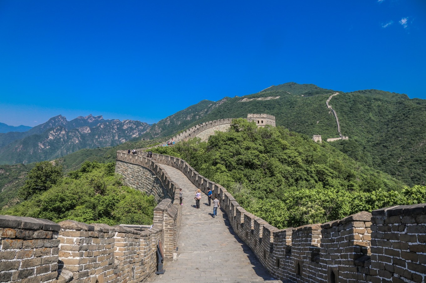 夏日的慕田峪长城-抬头便是美丽的风景