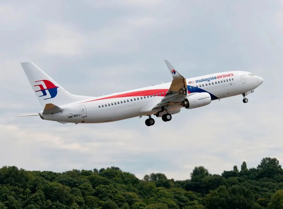 又是波音737-800!马航飞机几秒钟俯冲2133米,什么原因造成的?