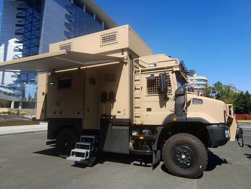 续航1000公里 涉水达1.2米 一汽解放开启房车发展新赛道