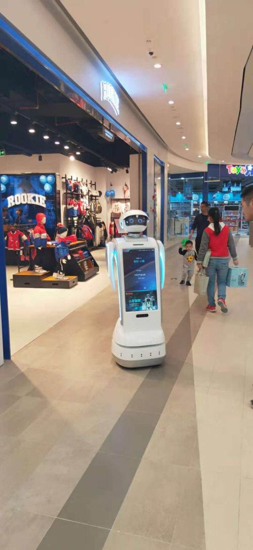 商场机器人带来购物新体验