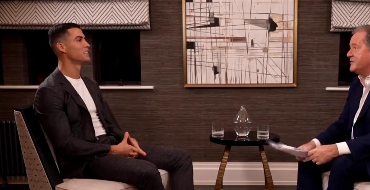 C罗接受皮尔斯摩根专访_C罗提前离场滕哈格不尊重_ta谈c罗亮相白宫：更可能是表演性质；世界和世界杯就是如此运