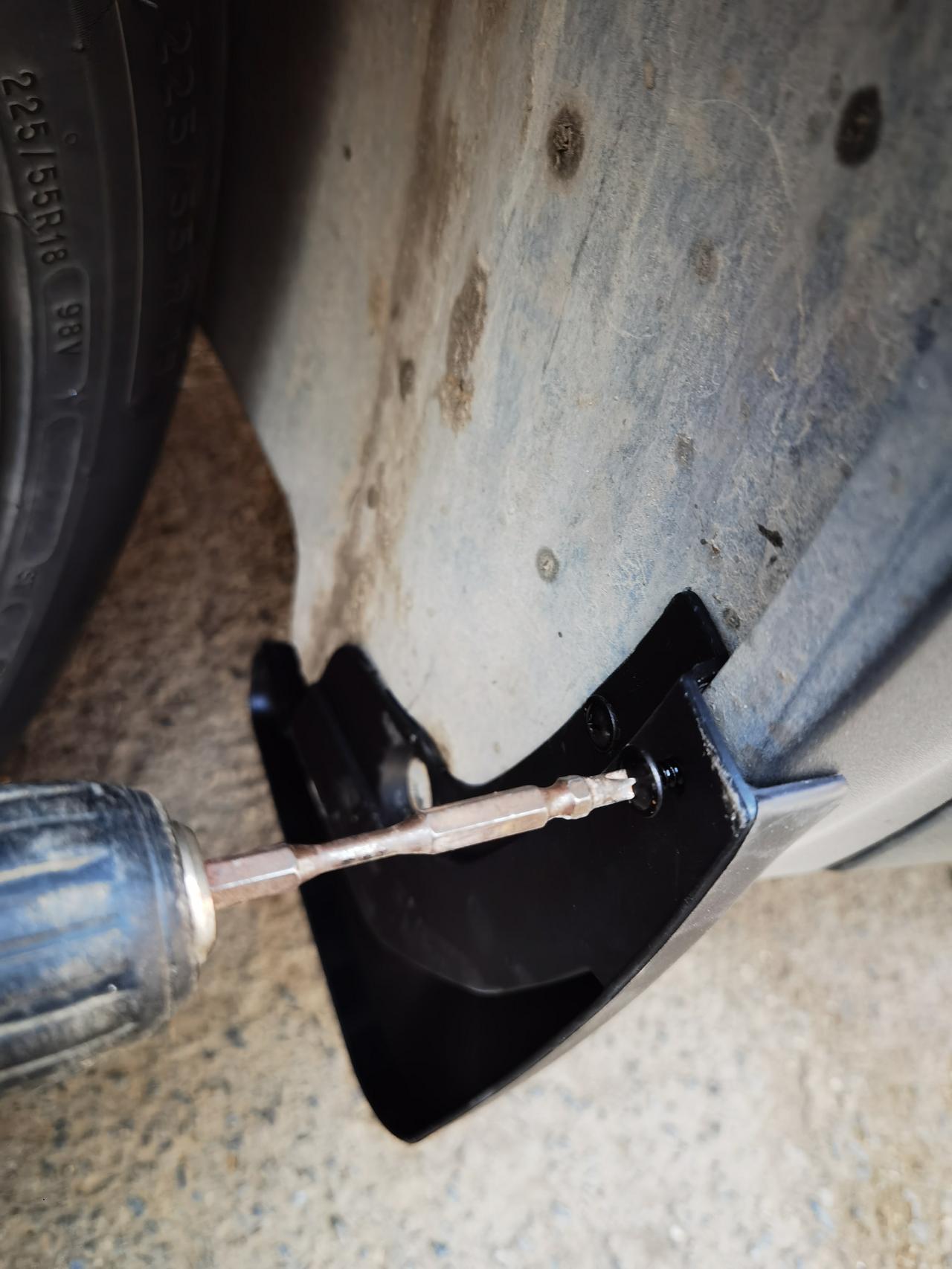 自己动手加装一套挡泥板