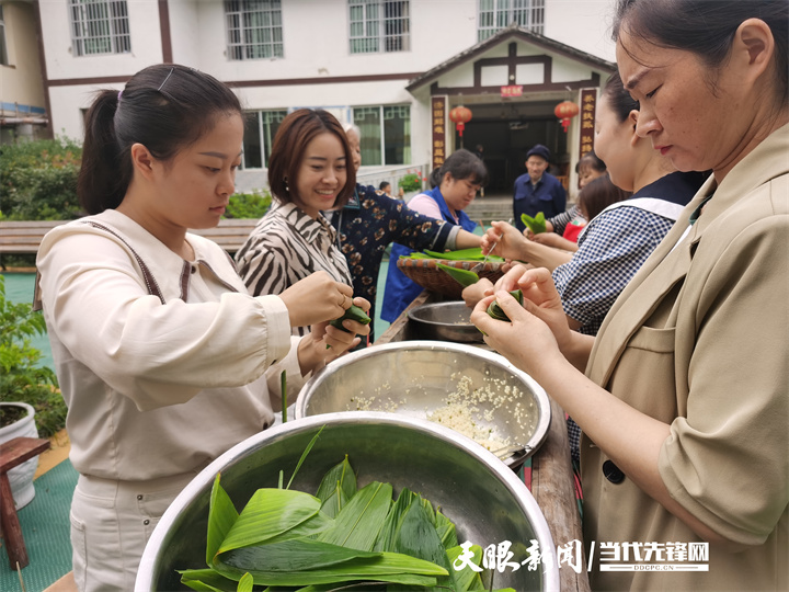 正安县瑞溪镇:真情暖夕阳 情暖端午节