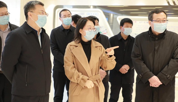 杨孟珠带队赴咸阳高新区参观考察