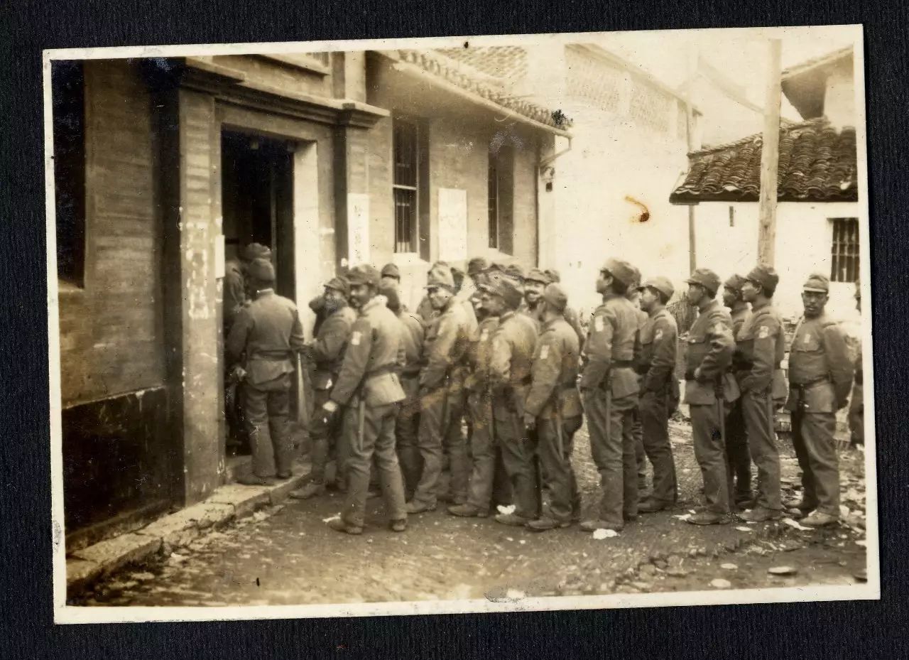 她因太美被日军带走,在日军军营受尽折磨,被解救时将士都落泪