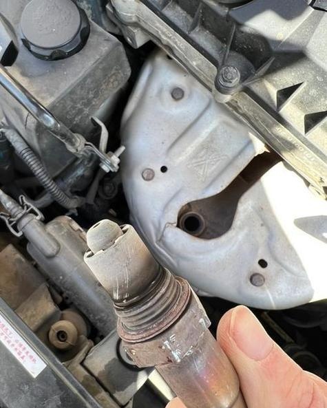 在汽车复杂的系统中,氧传感器是至关重要的一环