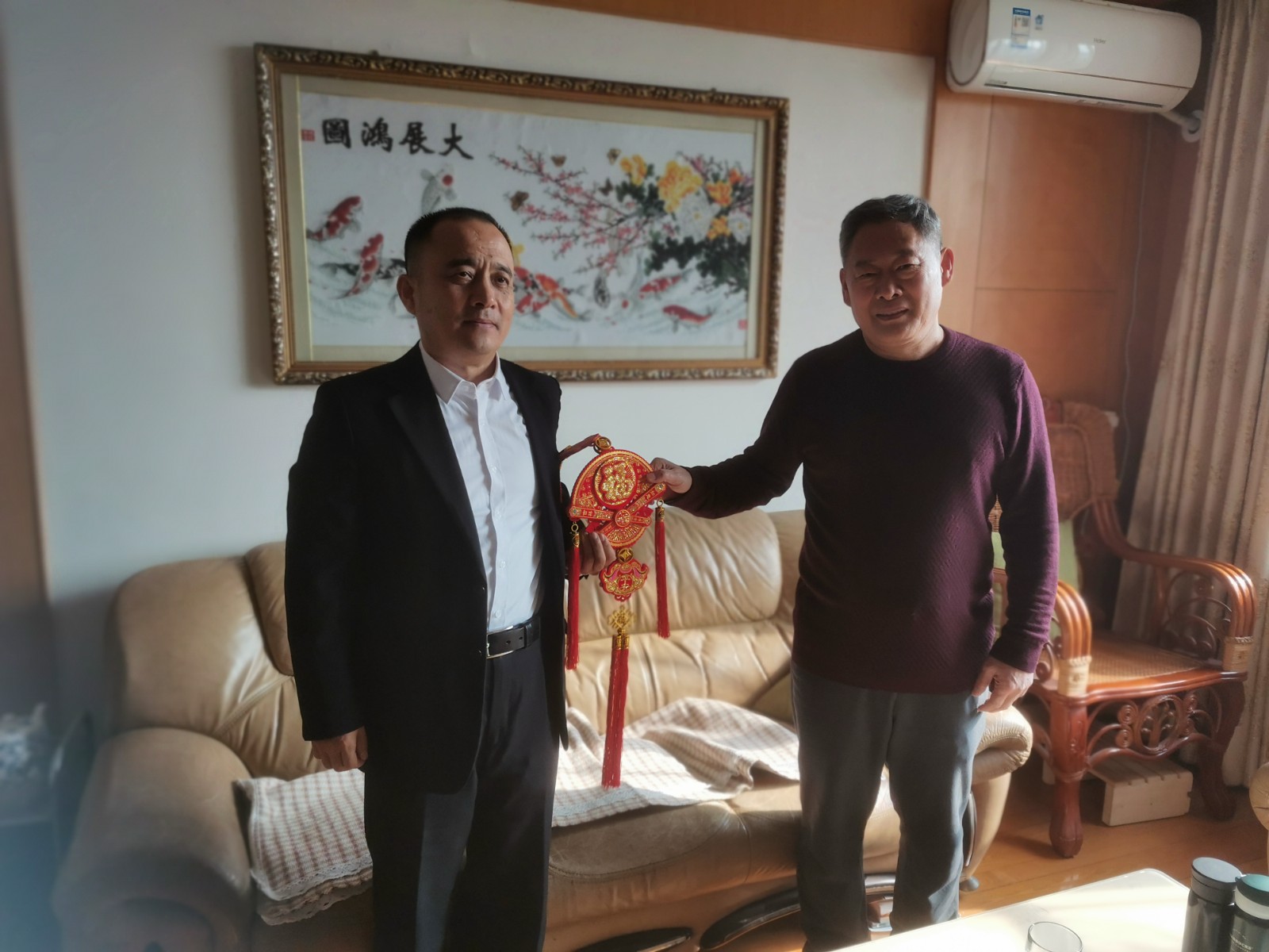 枣庄市委统战部到薛城走访慰问港属代表