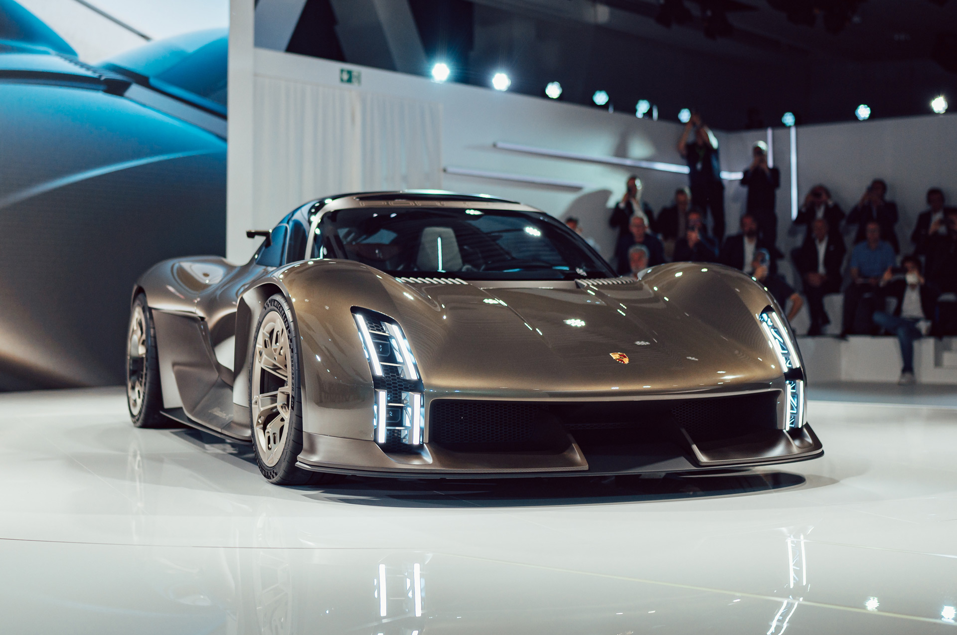 保时捷mission x设计引领新方向