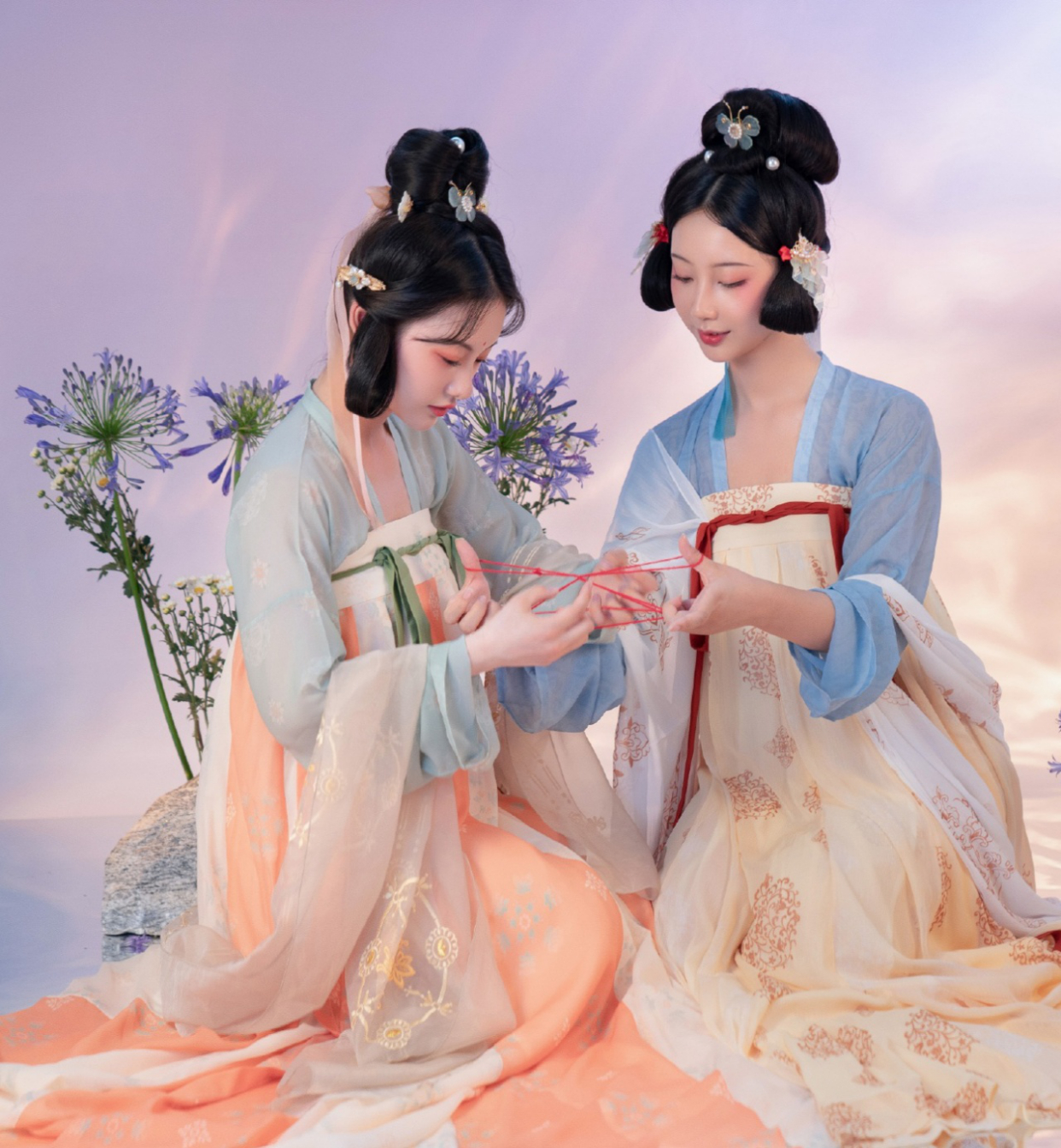 cp感极强的五套闺蜜装,可甜美可帅气,快为你的闺蜜get起来吧