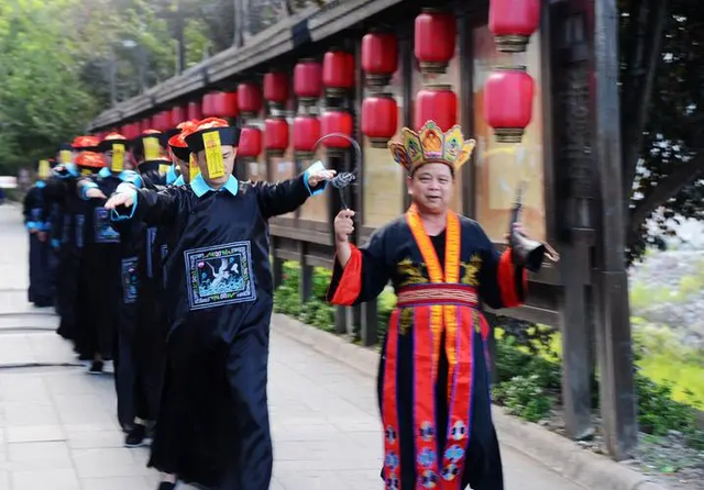 赶尸,是湘西最神秘的文化,古老的赶尸术今何在