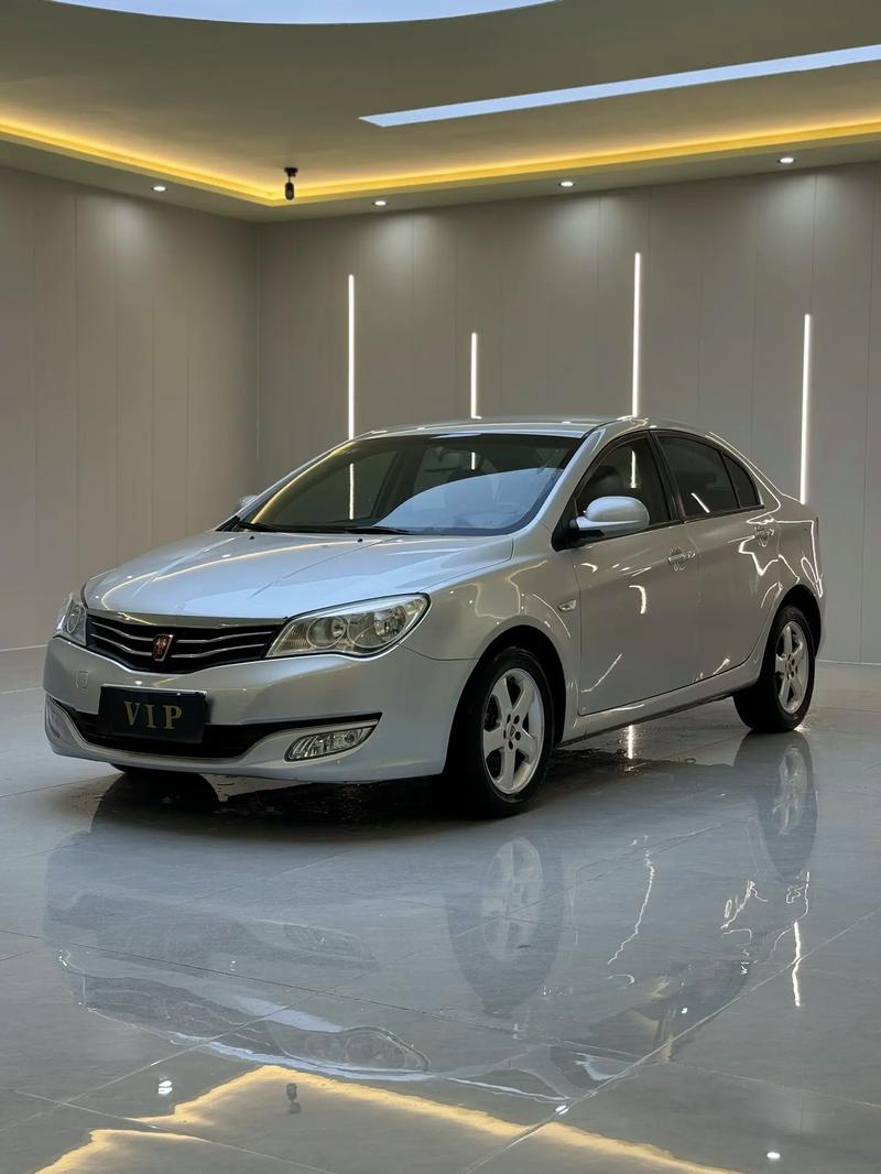 谈及2012年款的荣威350自动挡,这款车曾承载着上汽集团在a级车市场中