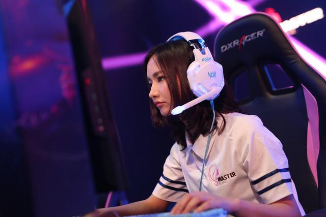 lol玩家青春回忆——miss大小姐的《miss排位日记》