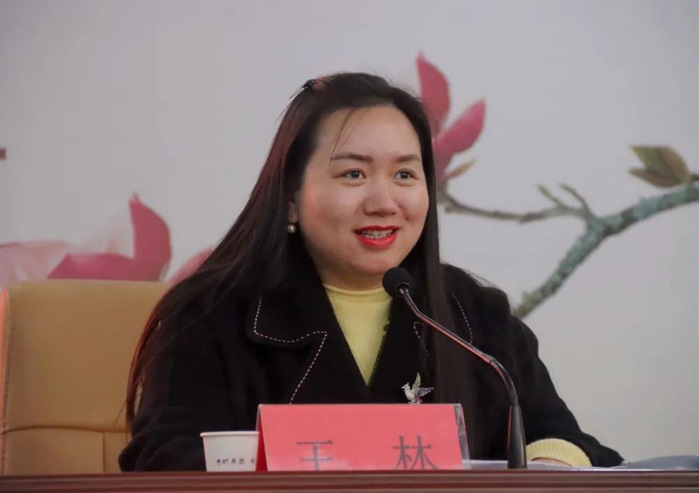 常德市二中校友叶胜携友向母校教育基金捐赠三百万元