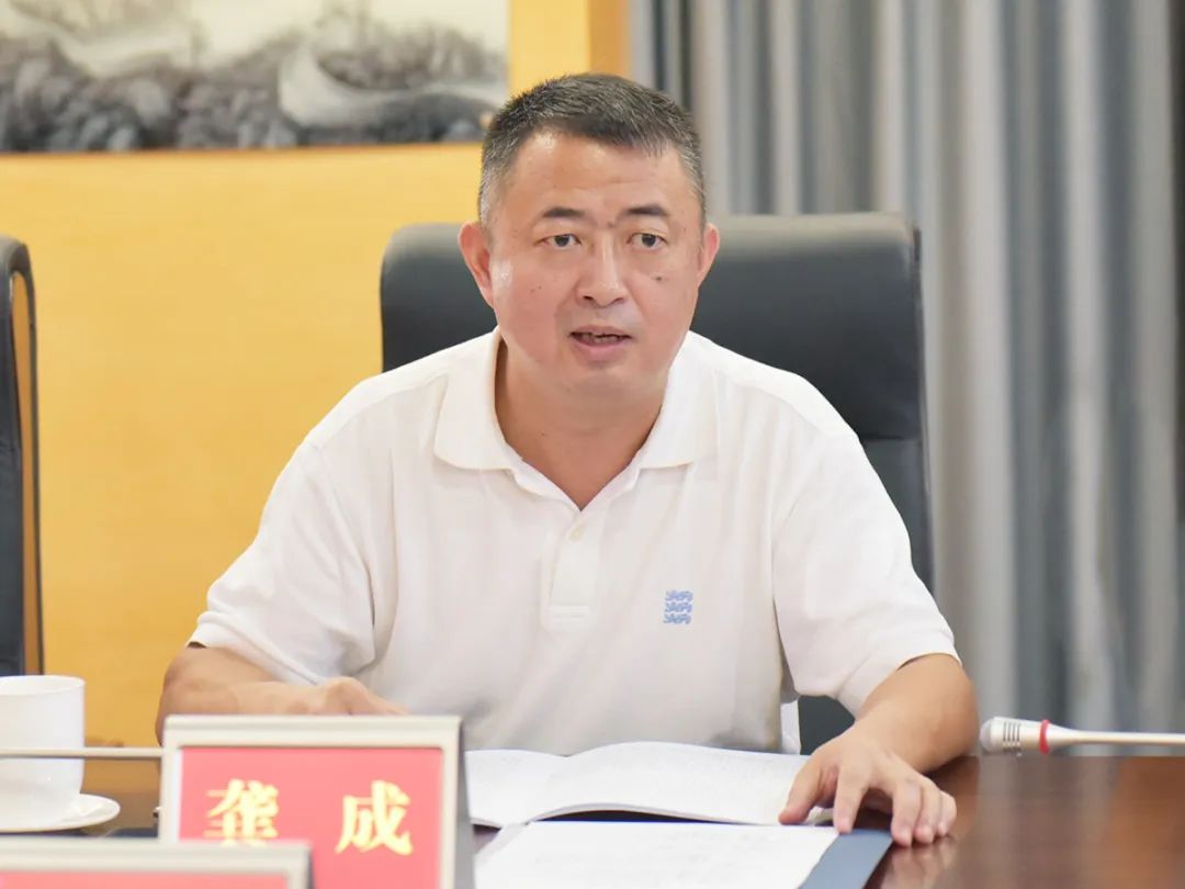 成都中院党组成员,副院长龚成带队到新都法院征求代表委员意见建议