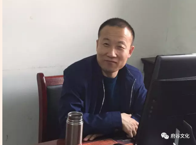 陕西省名人协会作家委员会理事,榆林市作家协会会员, 府谷县作家谢後