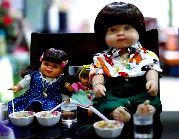 泰国"天使"娃娃的流行与走私风险引发争议