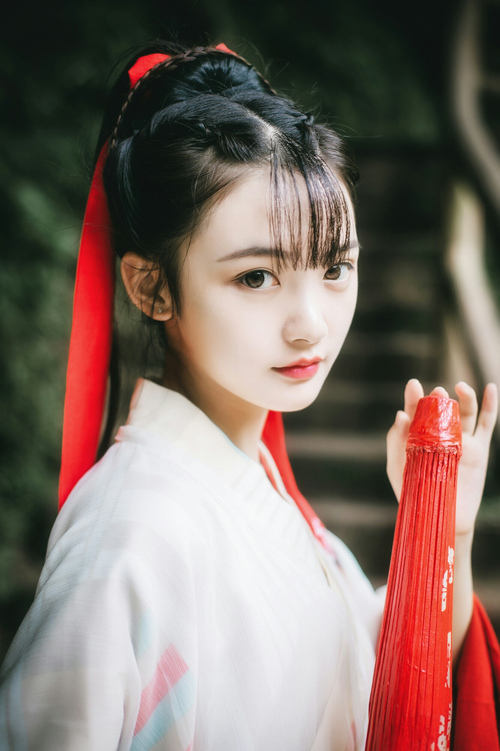古言纯爱:《倾世盛宠:王妃甜又飒》重生后虐渣追夫君,轻松治愈