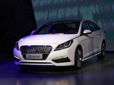 17年索纳塔九代外形为什么不一样呢