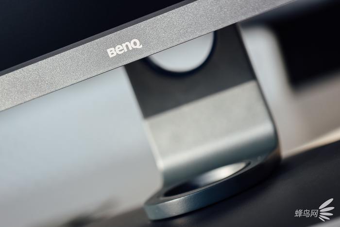 10.7亿色4k专业级修图显示器 明基sw271c评测