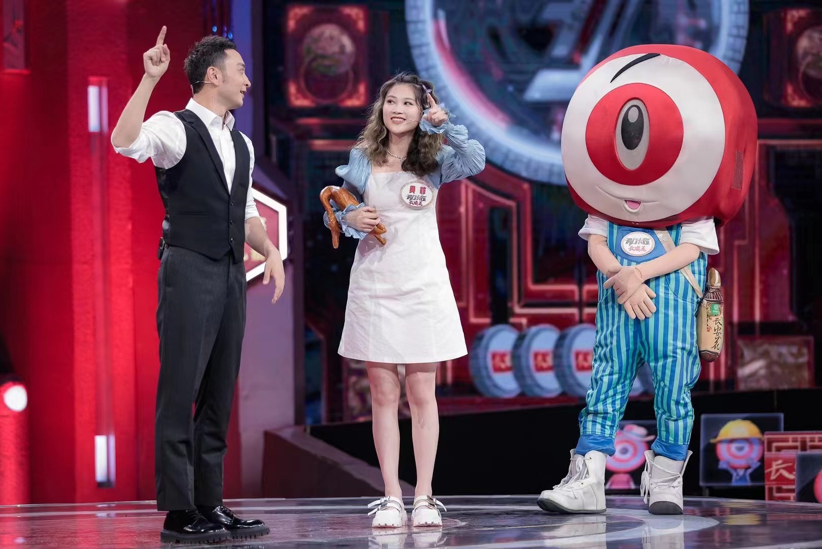 奋斗者 正青春|吴菲:"硬铮"网红炼成记