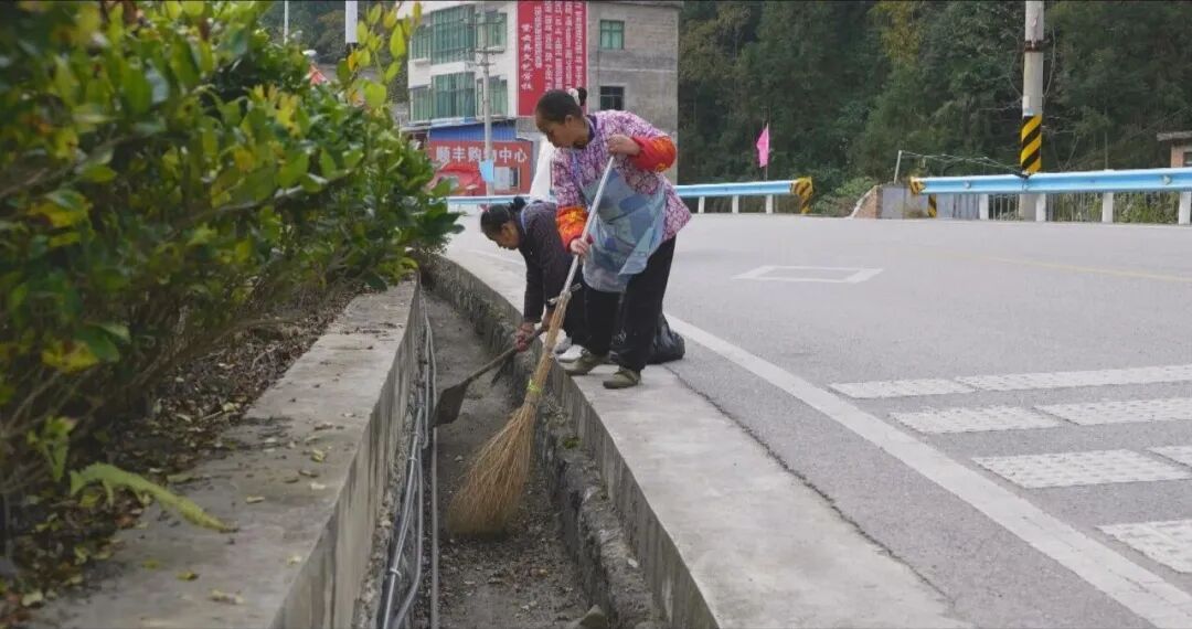 紫云板当镇:"两清两改两治理"刷新乡村"颜值"