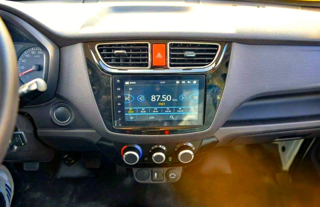 祥菱m1微卡车型推荐:购车成本低,动力灵活,液晶大屏提升驾驶体验