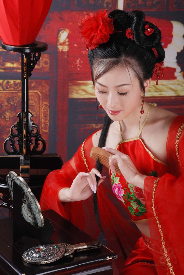 《青丘狐狸顾烟萝》12,曼陀罗花