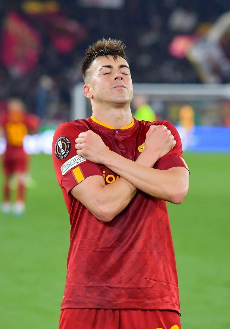 北京时间4月21日凌晨,欧联杯1/4决赛次回合比赛展开争夺.