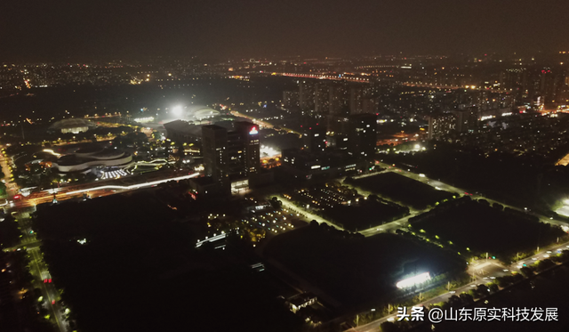 昆山高新区创业大厦建筑灯光更新