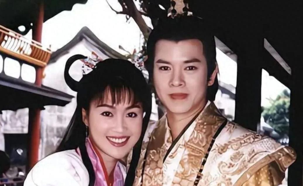 在2000年,梁小冰和陈嘉辉一同出演了电影《新梁山伯与祝英台》