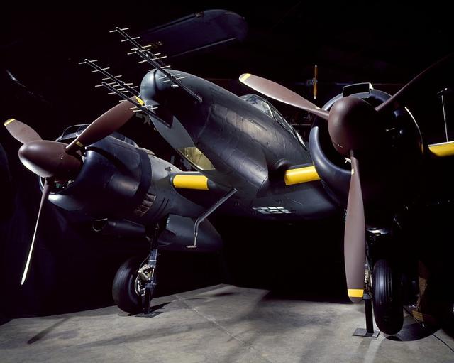 东京上空杀人"月光",b-29开膛手,日军j1n1夜间战斗机