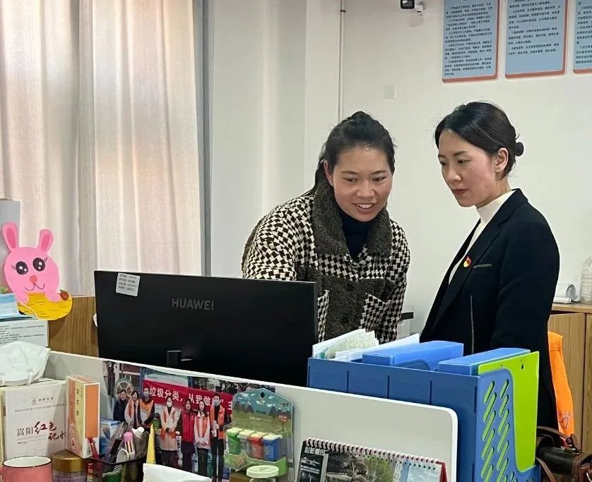 "90后"社区书记袁晓东:用心做"小事",用情解"心锁"