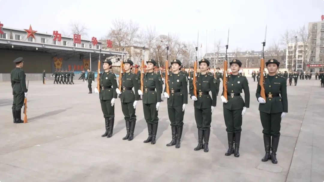 这就是中国排面!首批仪仗女兵是怎么炼成的?
