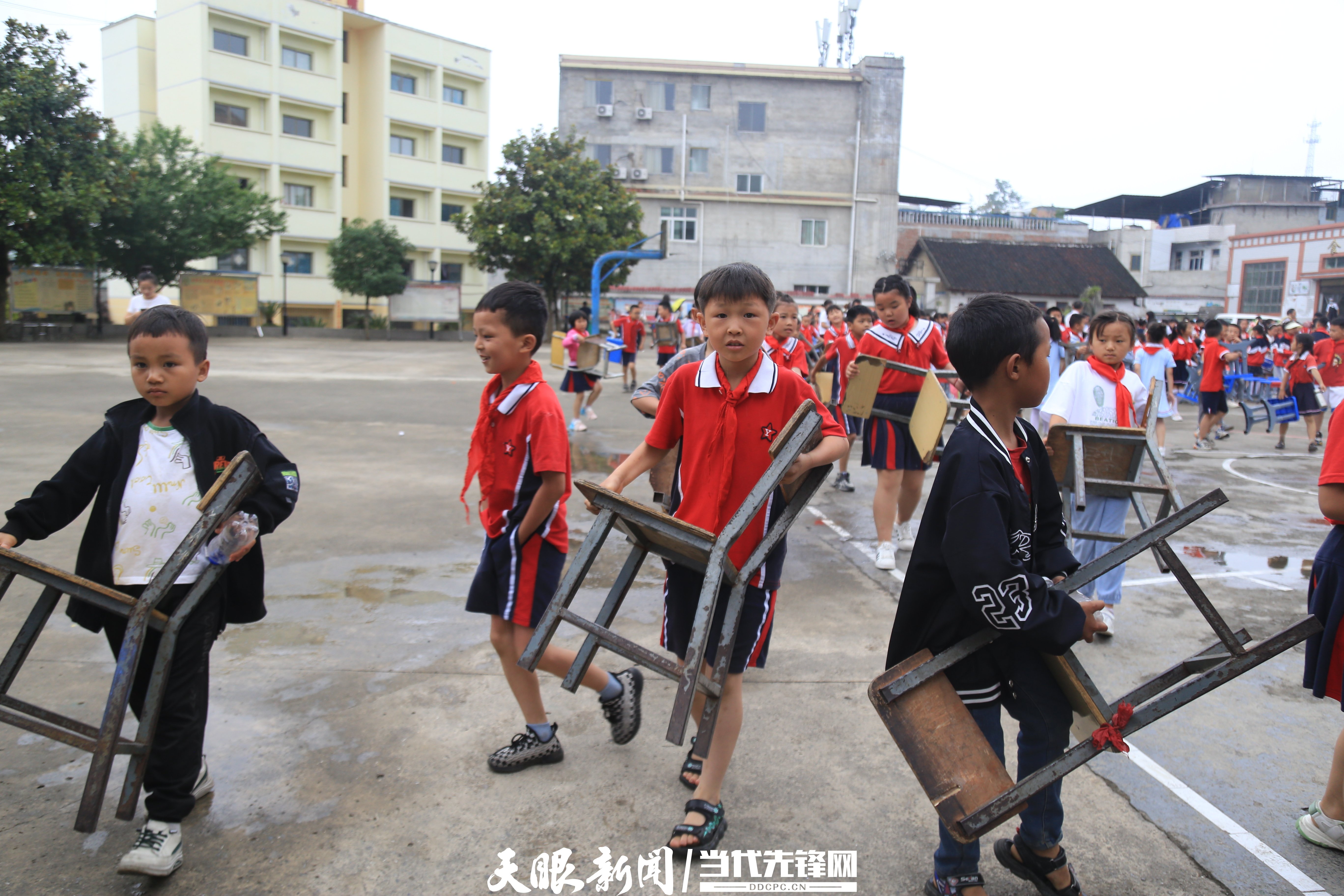 黔西甘棠中学图片