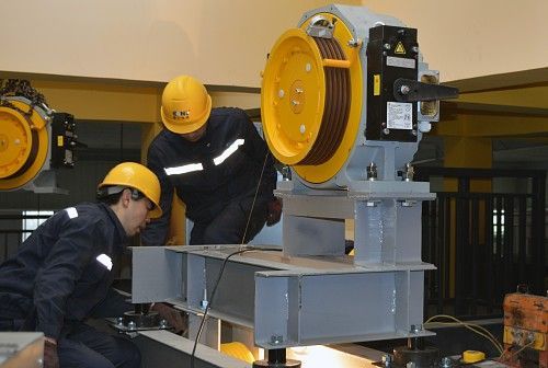 电梯工招聘招聘02大工/中工/小工180元一380元/天02包吃住