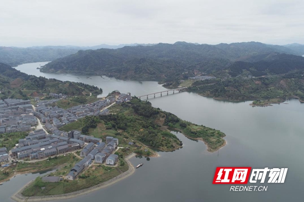 洪江市清江湖:"退养还湖"让湖区水域鸢飞鱼跃