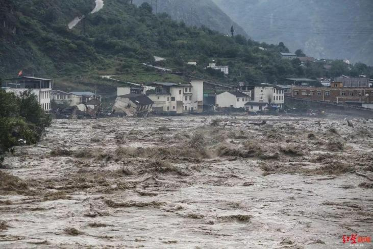 引起导致了我国山洪灾害突发频发重发和密集的人口加之复杂的地质地貌