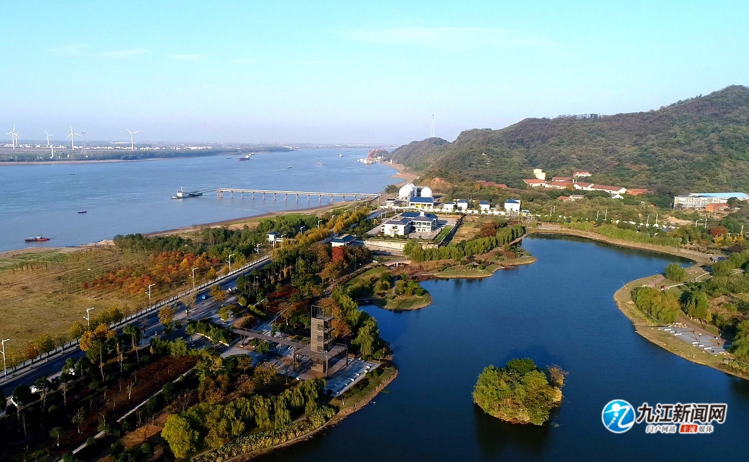 湖口:初冬时节 长江岸线入画屏