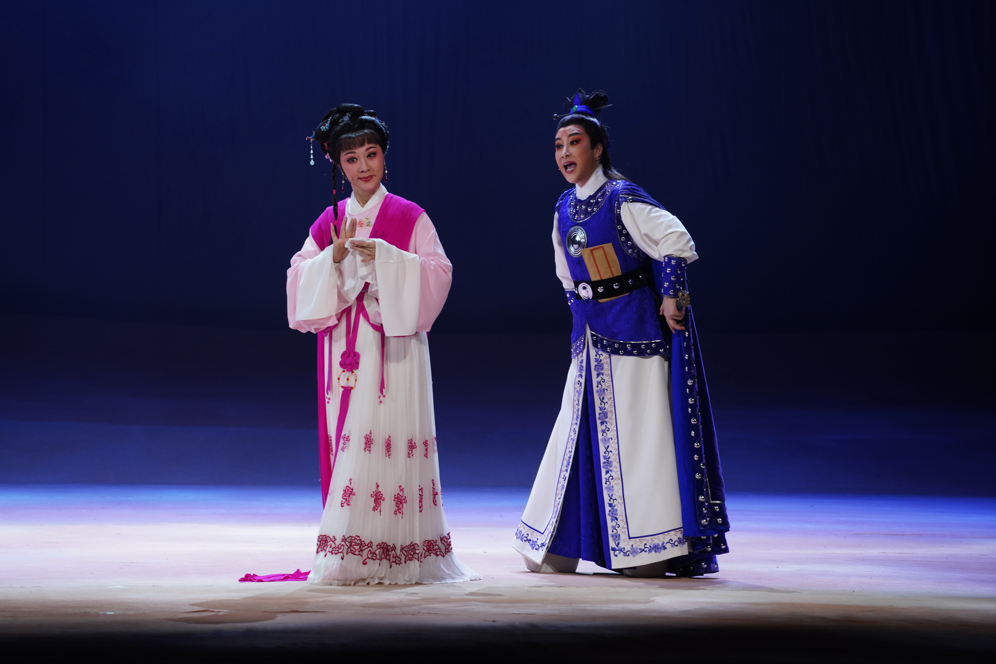 袁雪芬诞辰100周年|一代宗师引领的越剧改革有何启示