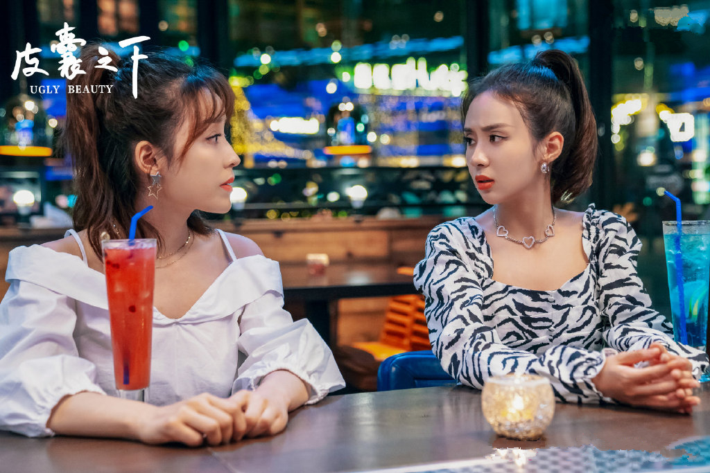 《皮囊之下》首播,八月长安新作,播放缺热度,口碑也两极分化