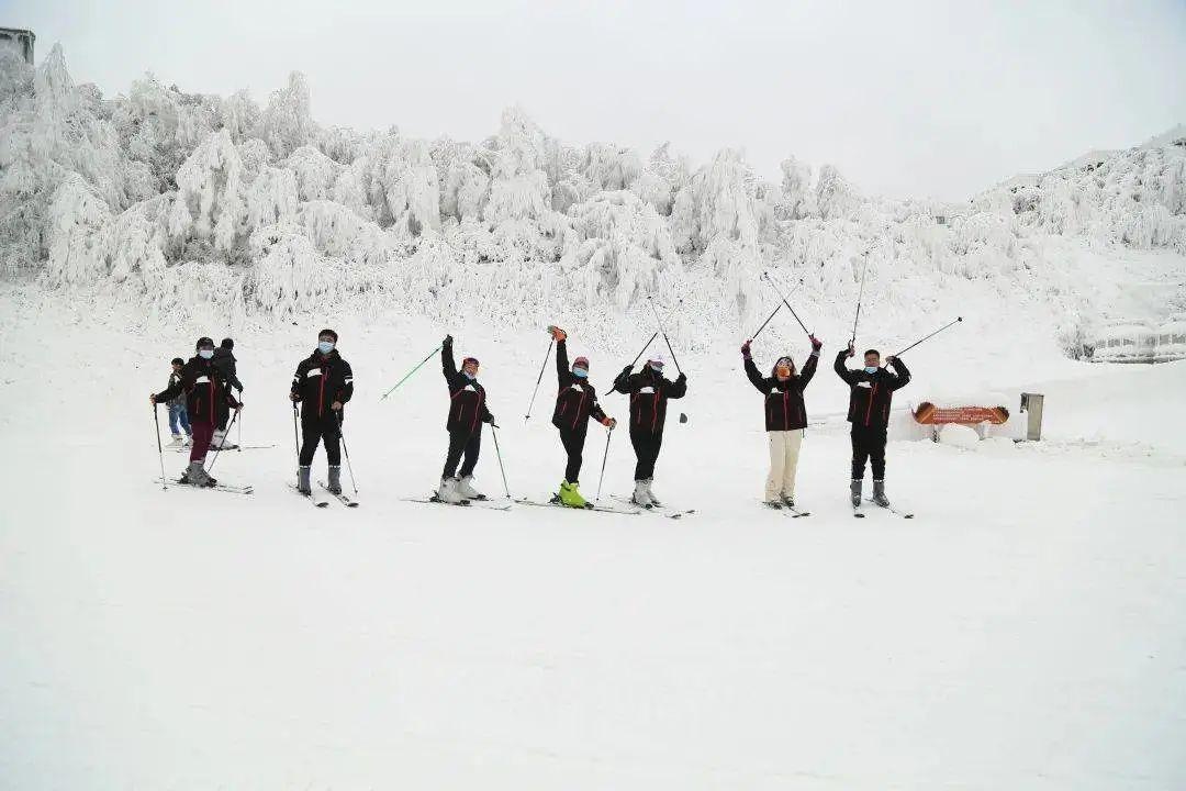 六盤水玉舍雪山滑雪場開門啦!