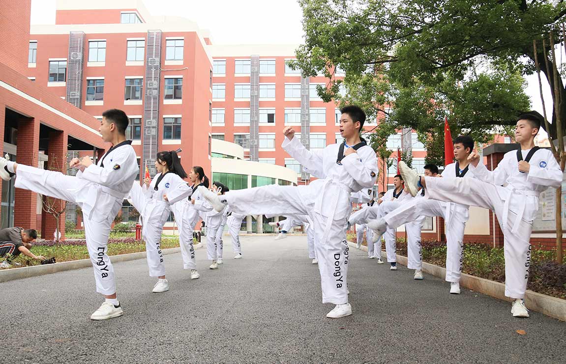 芙蓉区东雅中学图片