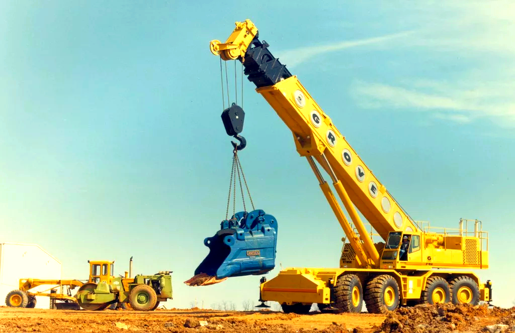 15年前的格鲁夫越野吊,四轴160t,工作场景引人瞩目!