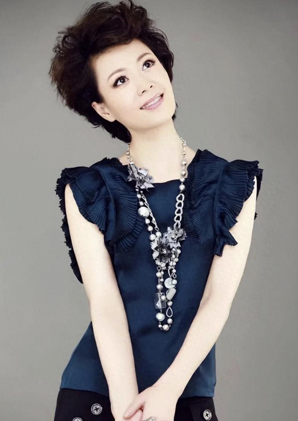 主持人李文静:我这辈子最坚决的决定,就是和丈夫坚持做丁克