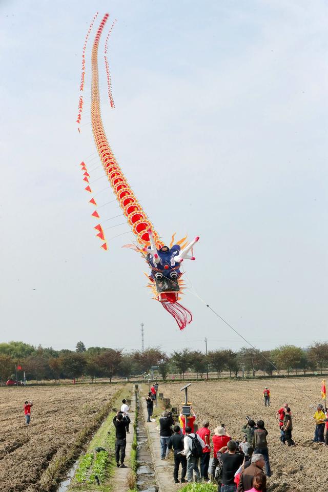 壮观!国内最大百米巨龙风筝在湖州成功放飞