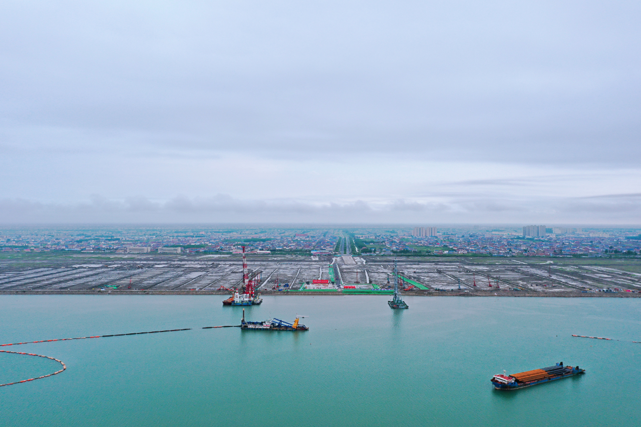 在汉央企服务"一带一路"交汇点建设 南通通州湾吕四起步港区"2 2"码头
