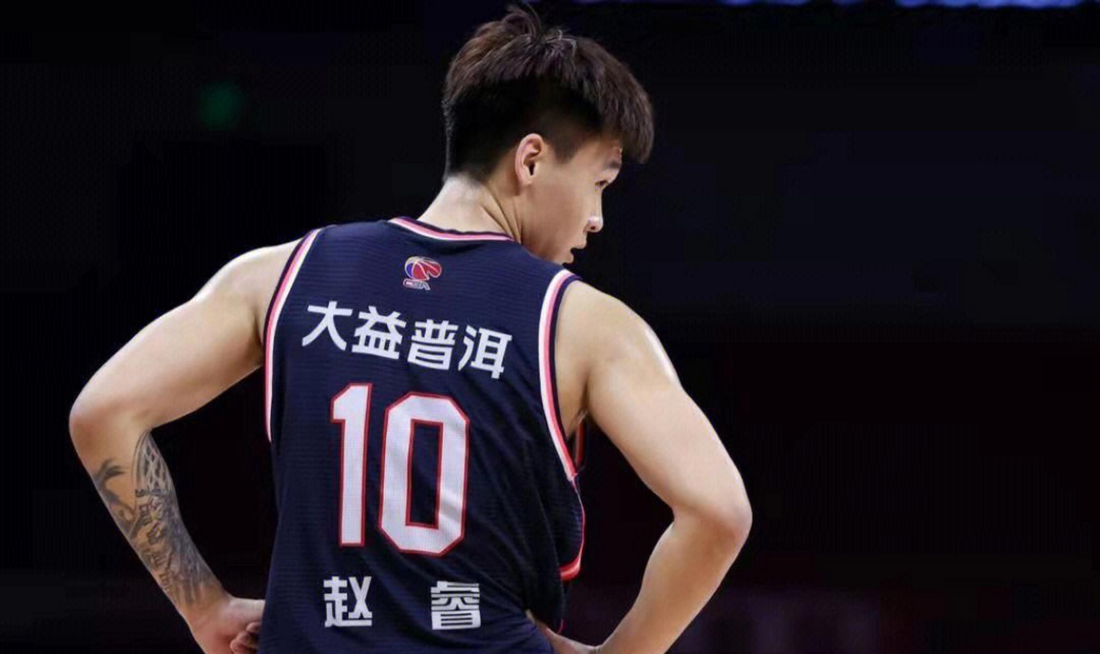 15中4,全场7分,赛场内吊儿郎当,干扰裁判判罚被