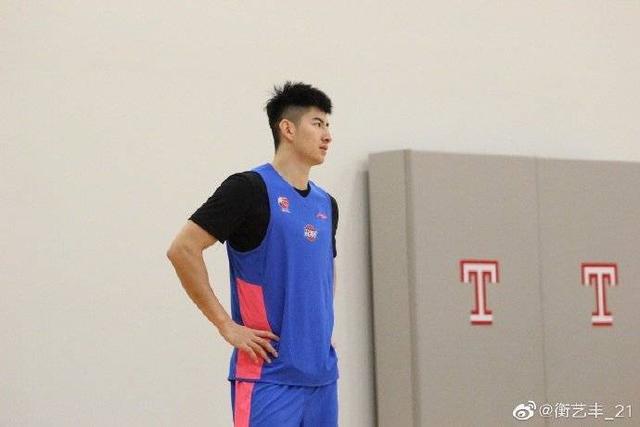 国内媒体人:广州球员衡艺丰将加盟同曦