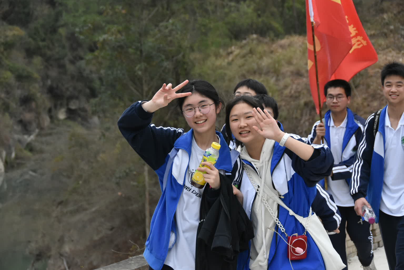 荣县中学校歌图片