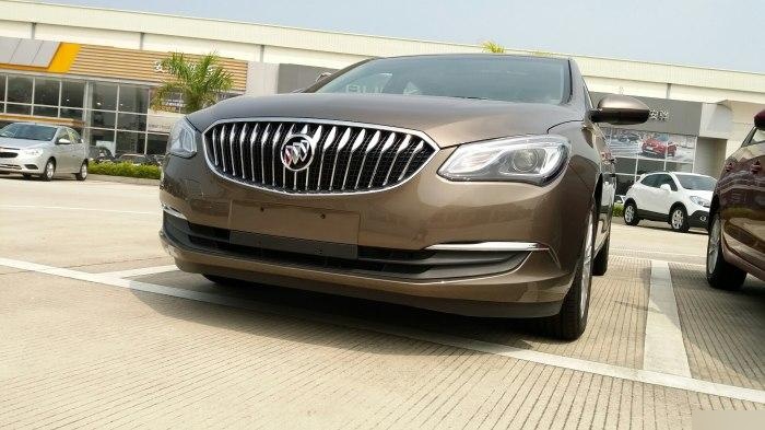 别克商务车棕色!